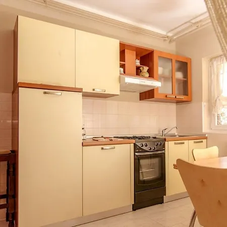 Kalebja Apartment For 6 People For Happy Novigrad (Istria)